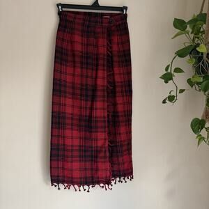 VTG Sun River Red Black Plaid Flannel Long Straight Pencil Fringe Button P/S